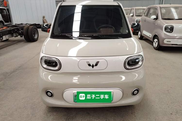 Used Wuling Hongguang MINIEV 2024 3rd Generation 215km Youth Edition Front