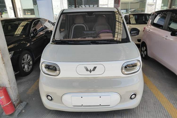 Used Wuling Hongguang MINIEV 2024 3rd Generation 215km Youth Edition Front