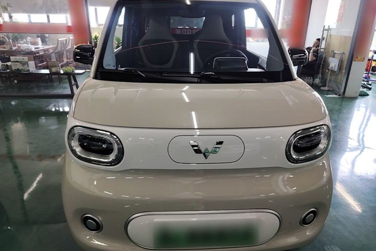 Used Wuling Hongguang MINIEV 2024 3rd Generation 215km Youth Edition Front
