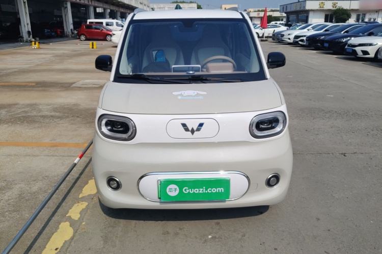 Used Wuling Hongguang MINIEV 2024 3rd Generation 215km Advanced Version Front