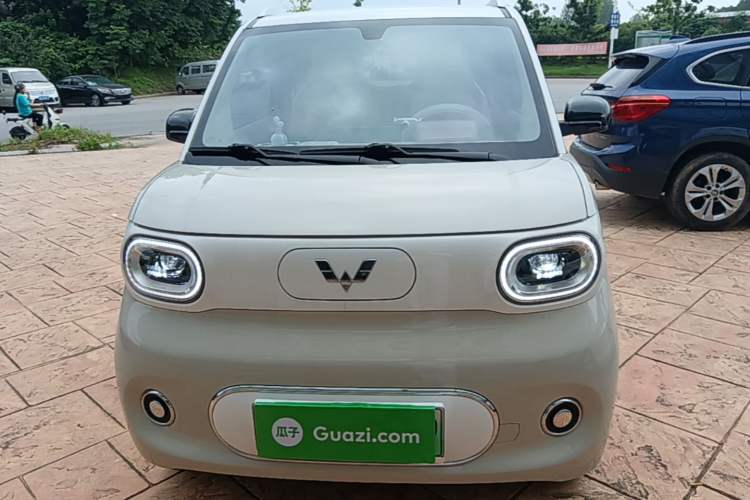 Used Wuling Hongguang MINIEV 2024 3rd Generation 215km Advanced Version Front