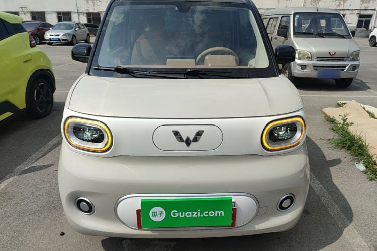 Used Wuling Hongguang MINIEV 2024 3rd Generation 215km Youth Edition Front