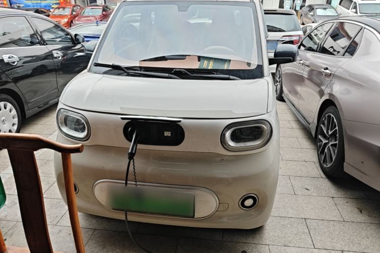 Used Wuling Hongguang MINIEV 2024 3rd Generation 215km Youth Edition Front
