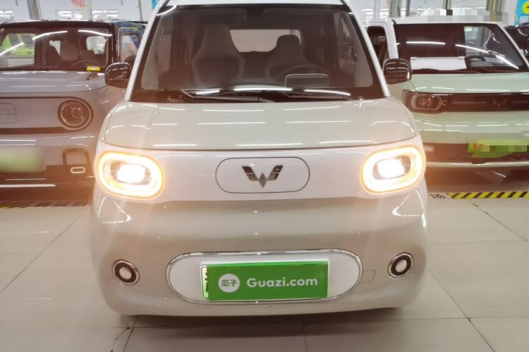 Used Wuling Hongguang MINIEV 2024 3rd Generation 215km Advanced Version Front