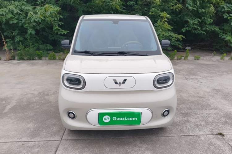 Used Wuling Hongguang MINIEV 2024 3rd Generation 215km Youth Edition Front