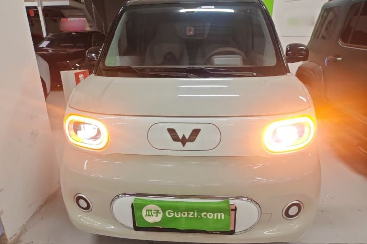 Used Wuling Hongguang MINIEV 2024 3rd Generation 215km Youth Edition Front