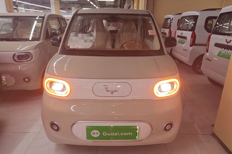 Used Wuling Hongguang MINIEV 2024 3rd Generation 215km Youth Edition Front