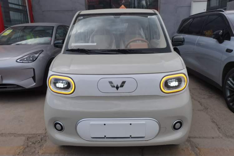 Used Wuling Hongguang MINIEV 2024 3rd Generation 215km Youth Edition Front