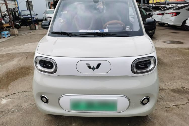 Used Wuling Hongguang MINIEV 2024 3rd Generation 215km Youth Edition Front