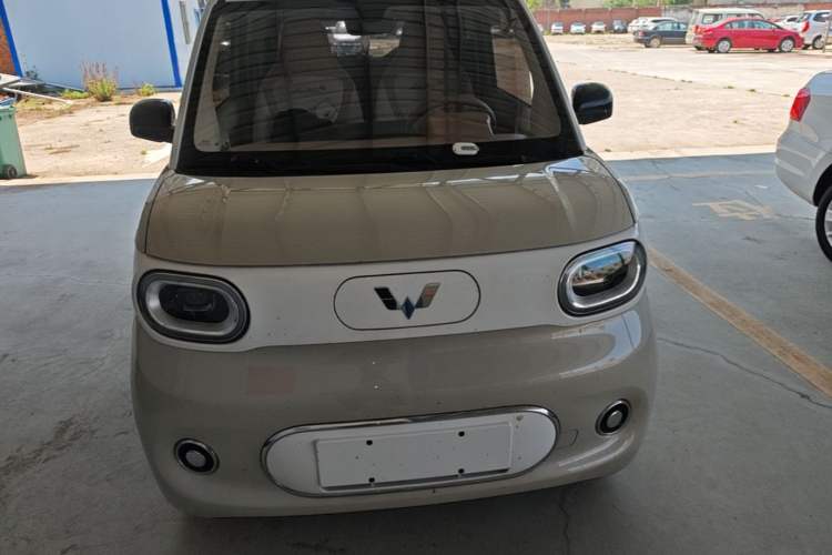 Used Wuling Hongguang MINIEV 2024 3rd Generation 215km Advanced Version Front