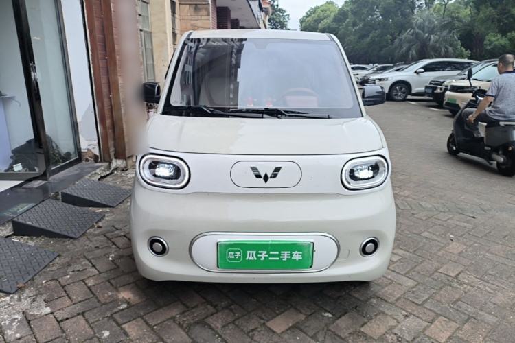 Used Wuling Hongguang MINIEV 2024 3rd Generation 215km Youth Edition Front