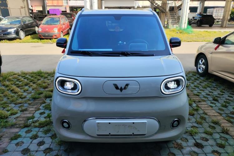 Used Wuling Hongguang MINIEV 2024 3rd Generation 215km Advanced Version Front
