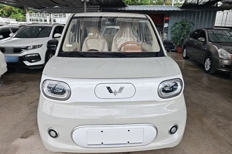 Used Wuling Hongguang MINIEV 2024 3rd Generation 215km Youth Edition Front