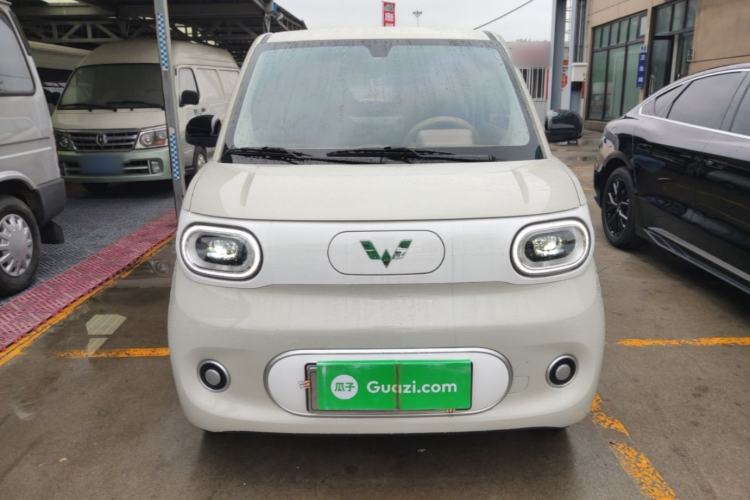 Used Wuling Hongguang MINIEV 2024 3rd Generation 215km Youth Edition Front