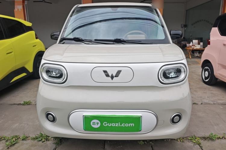 Used Wuling Hongguang MINIEV 2024 3rd Generation 215km Youth Edition Front