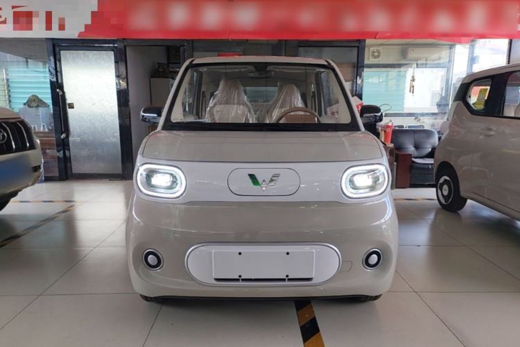 Used Wuling Hongguang MINIEV 2024 3rd Generation 215km Youth Edition Front