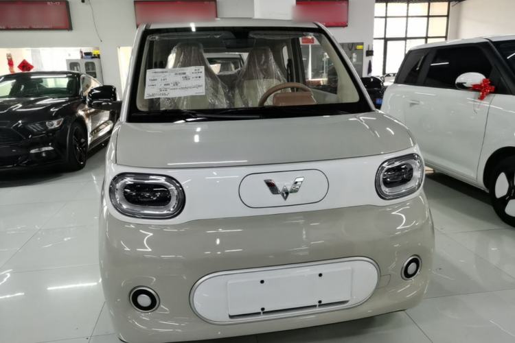 Used Wuling Hongguang MINIEV 2024 3rd Generation 215km Youth Edition Front