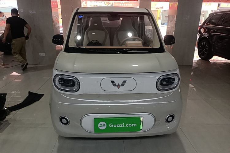 Used Wuling Hongguang MINIEV 2024 3rd Generation 215km Youth Edition Front