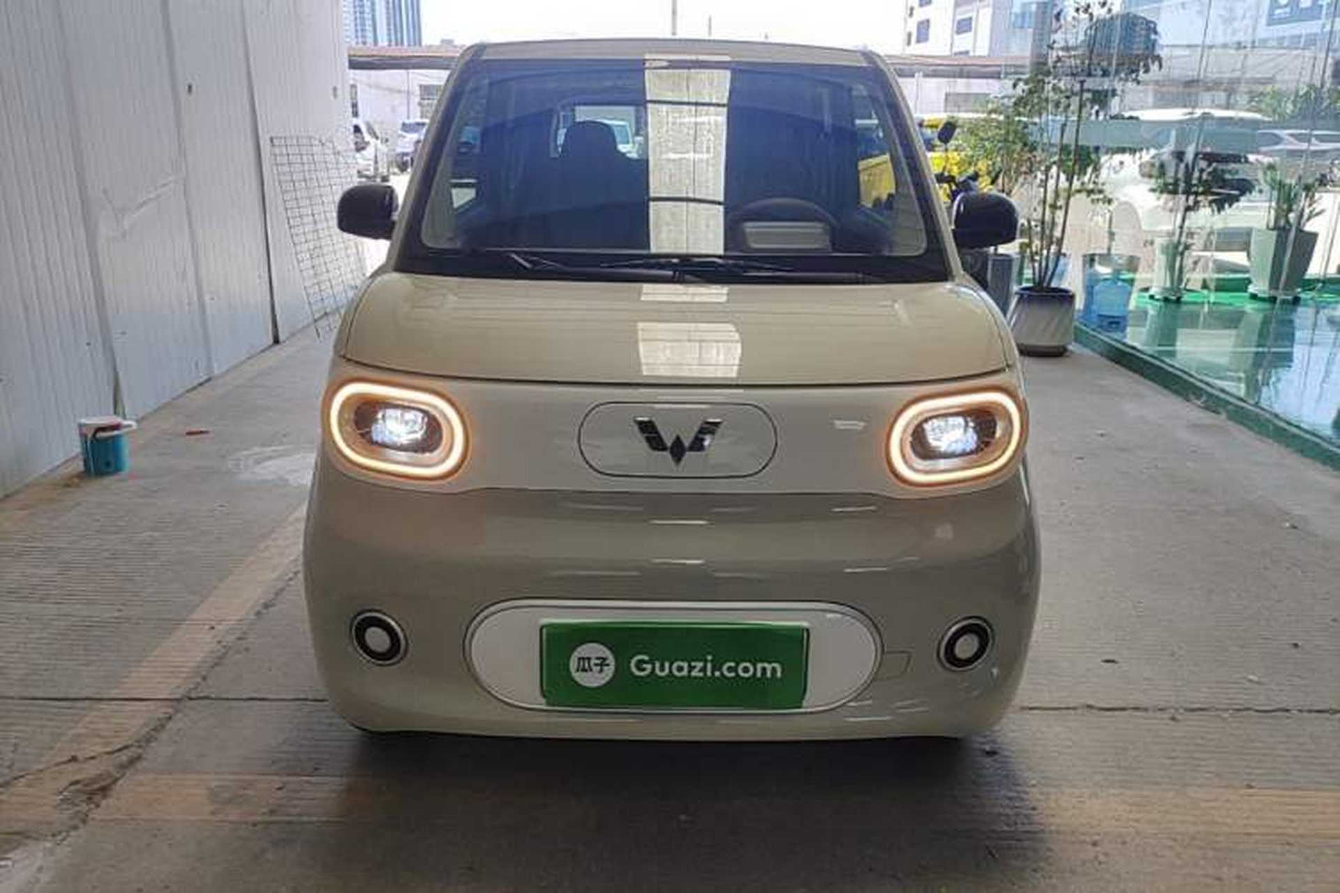 Used Wuling Hongguang MINIEV 2024 3rd Generation 215km Youth Edition Front