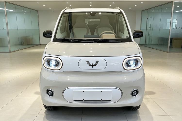 Used Wuling Hongguang MINIEV 2024 3rd Generation 215km Advanced Version Front