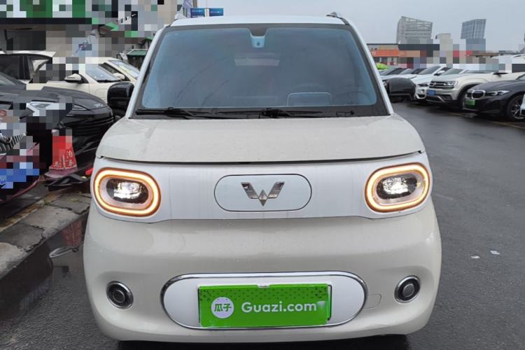 Used Wuling Hongguang MINIEV 2024 3rd Generation 215km Advanced Version Front