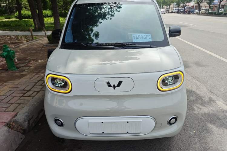 Used Wuling Hongguang MINIEV 2024 3rd Generation 215km Youth Edition Front