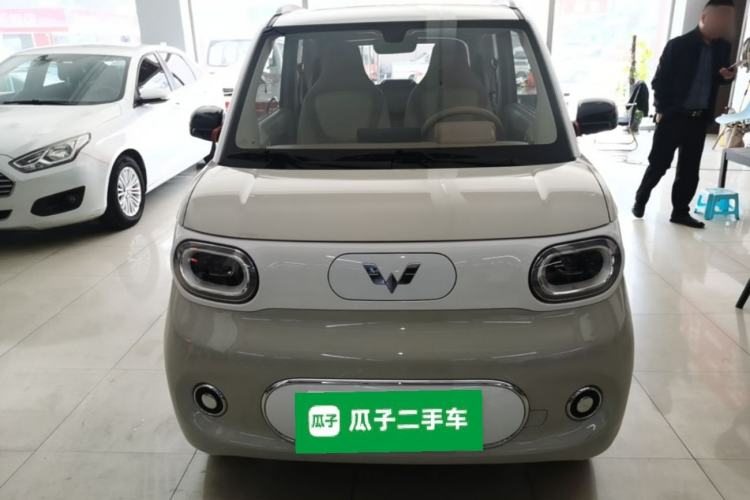 Used Wuling Hongguang MINIEV 2024 3rd Generation 215km Advanced Version Front