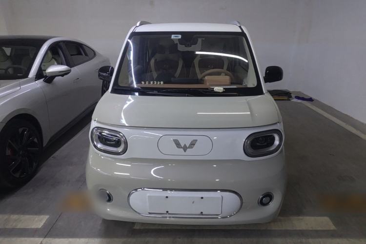 Used Wuling Hongguang MINIEV 2024 3rd Generation 215km Advanced Version Front