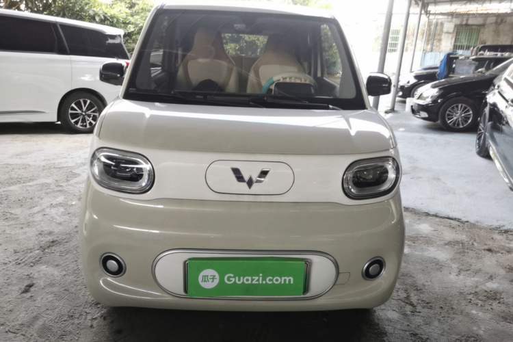 Used Wuling Hongguang MINIEV 2024 3rd Generation 215km Advanced Version Front