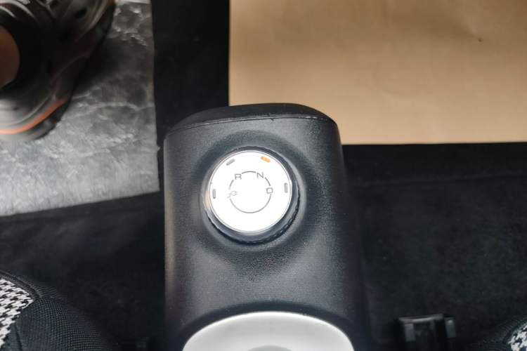 Used Wuling Hongguang MINIEV 2024 3rd Generation 215km Youth Edition Gear Lever