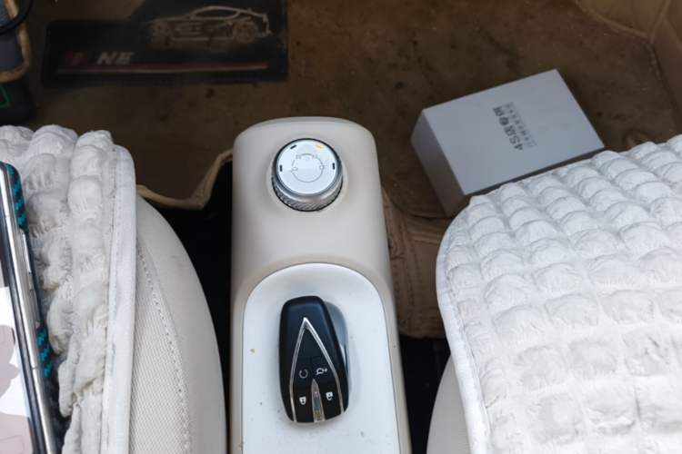 Used Wuling Hongguang MINIEV 2024 3rd Generation 215km Youth Edition Gear Lever