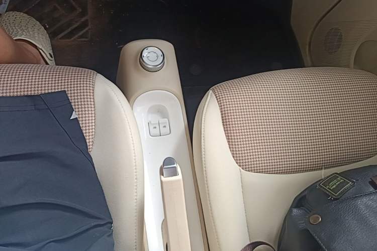 Used Wuling Hongguang MINIEV 2024 3rd Generation 215km Youth Edition Gear Lever