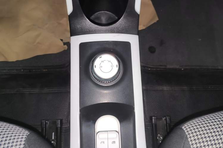 Used Wuling Hongguang MINIEV 2024 3rd Generation 170 km Gear Lever