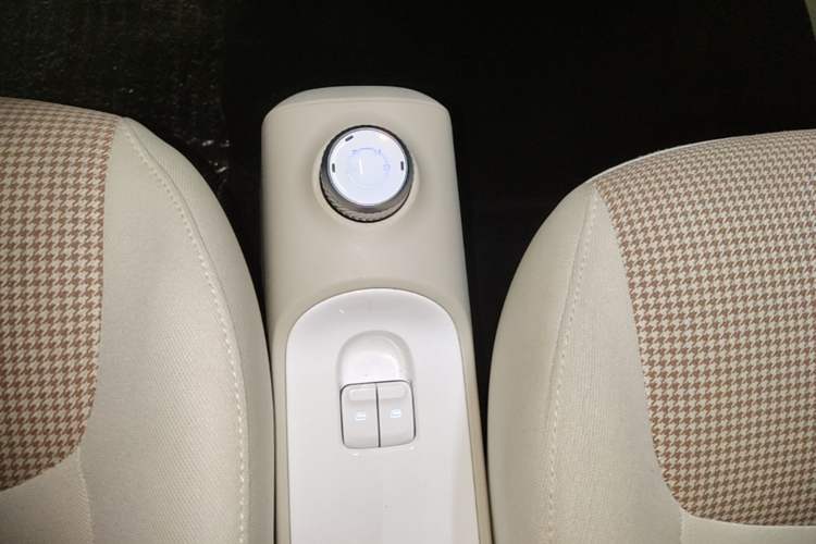 Used Wuling Hongguang MINIEV 2024 3rd Generation 215km Youth Edition Gear Lever