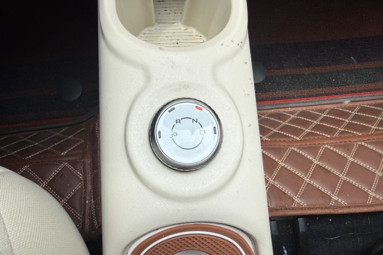 Used Wuling Hongguang MINIEV 2024 3rd Generation 215km Youth Edition Gear Lever