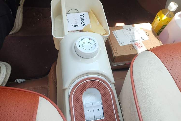 Used Wuling Hongguang MINIEV 2024 3rd Generation 215km Youth Edition Gear Lever