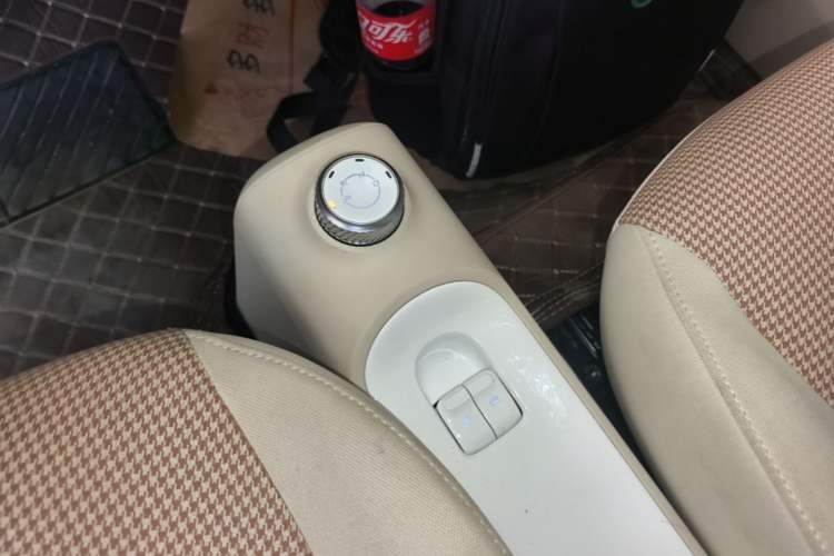Used Wuling Hongguang MINIEV 2024 3rd Generation 215km Youth Edition Gear Lever