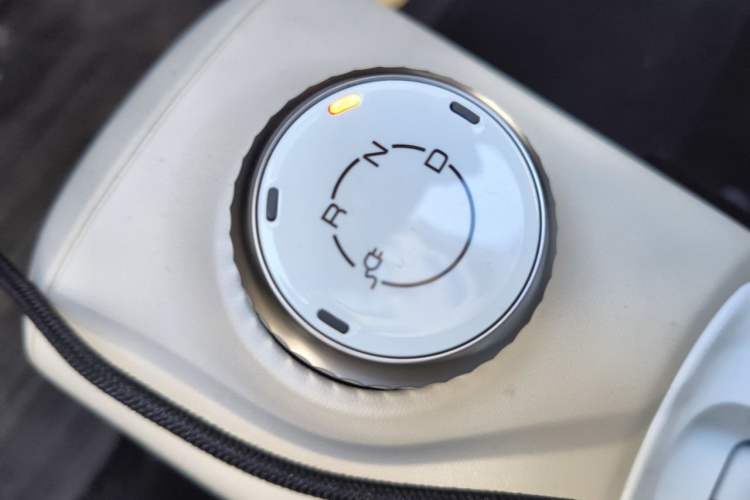 Used Wuling Hongguang MINIEV 2024 3rd Generation 215km Youth Edition Gear Lever