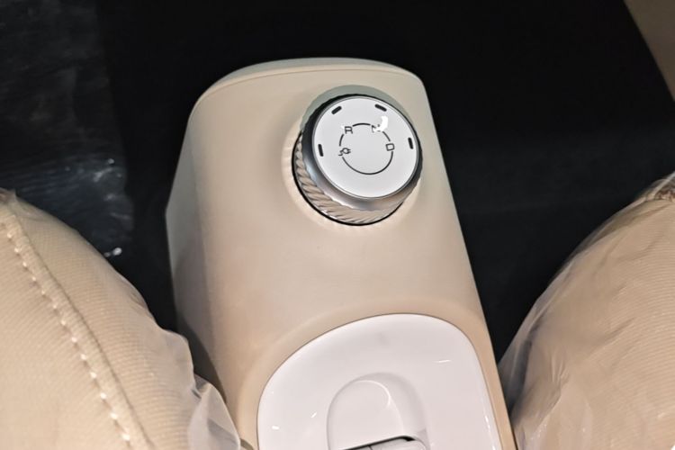 Used Wuling Hongguang MINIEV 2024 3rd Generation 215km Youth Edition Gear Lever