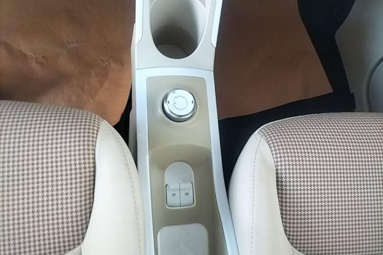 Used Wuling Hongguang MINIEV 2024 3rd Generation 215km Youth Edition Gear Lever