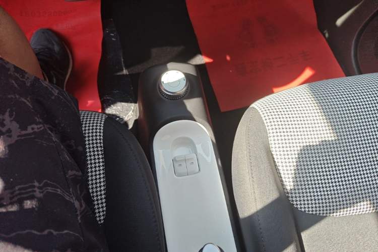 Used Wuling Hongguang MINIEV 2024 3rd Generation 215km Youth Edition Gear Lever