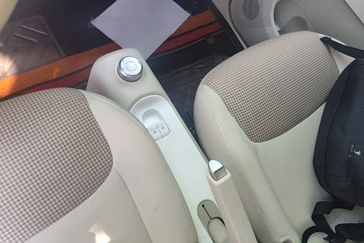 Used Wuling Hongguang MINIEV 2024 3rd Generation 215km Youth Edition Gear Lever