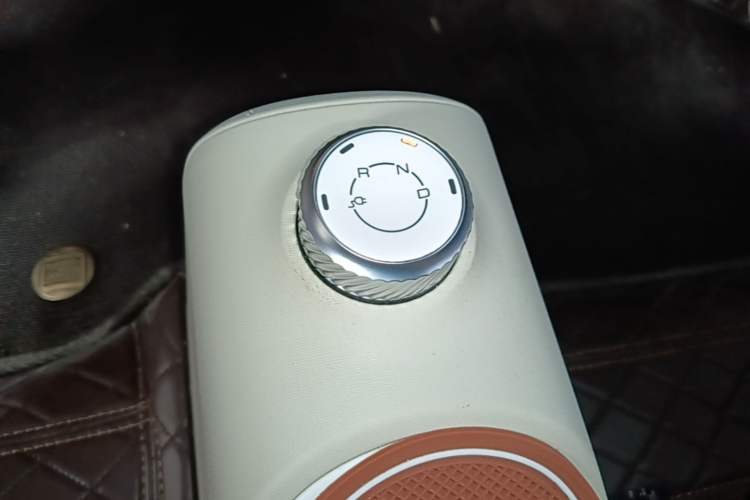 Used Wuling Hongguang MINIEV 2024 3rd Generation 215km Youth Edition Gear Lever