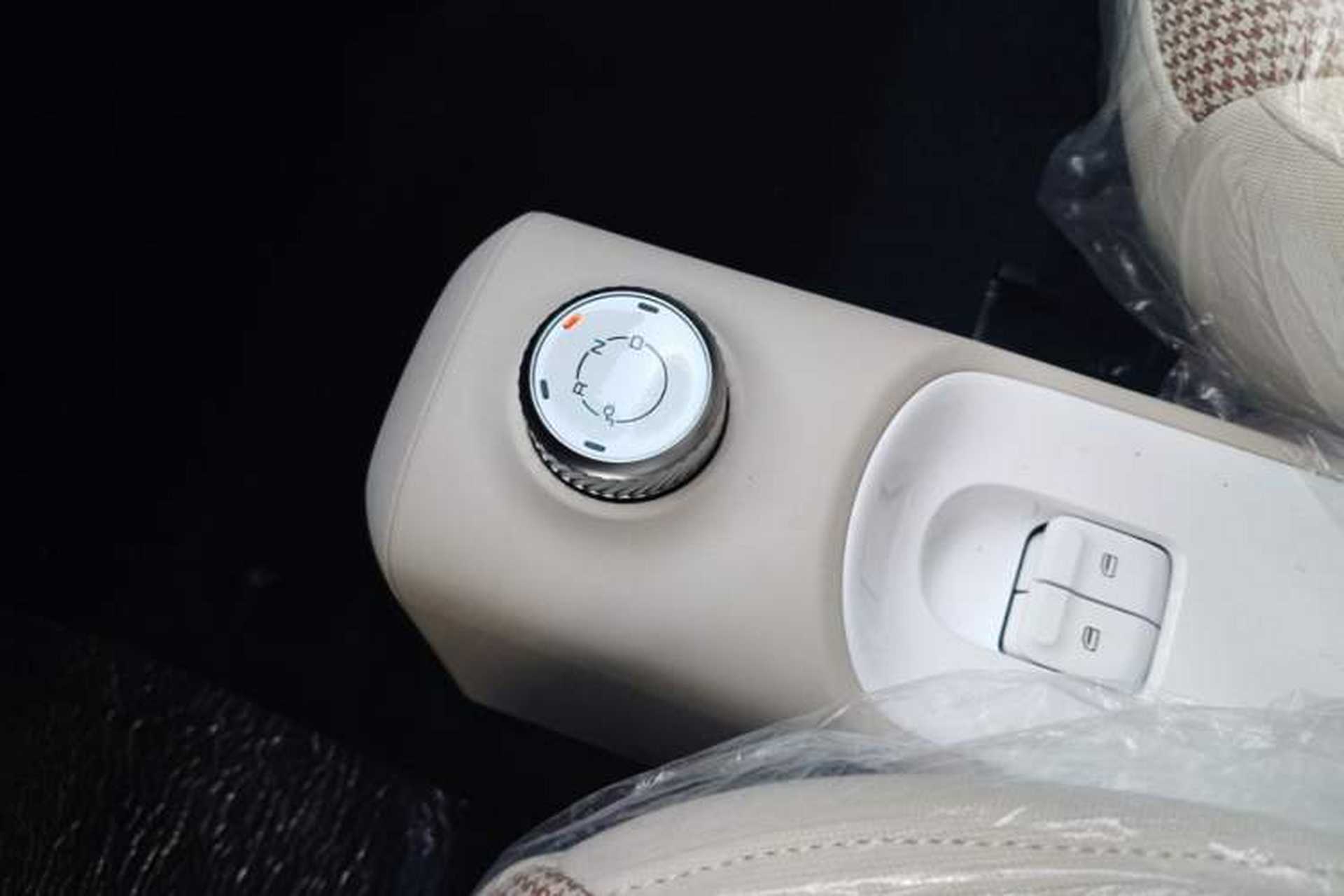 Used Wuling Hongguang MINIEV 2024 3rd Generation 215km Youth Edition Gear Lever