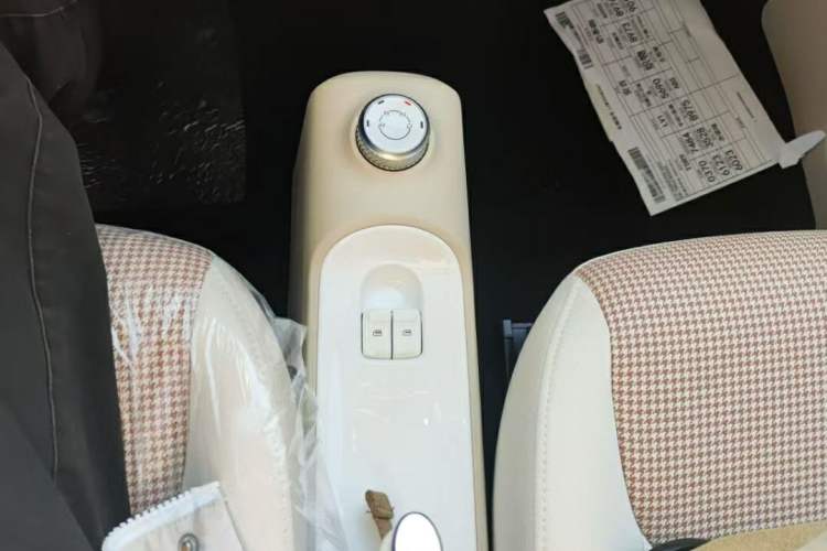 Used Wuling Hongguang MINIEV 2024 3rd Generation 215km Youth Edition Gear Lever