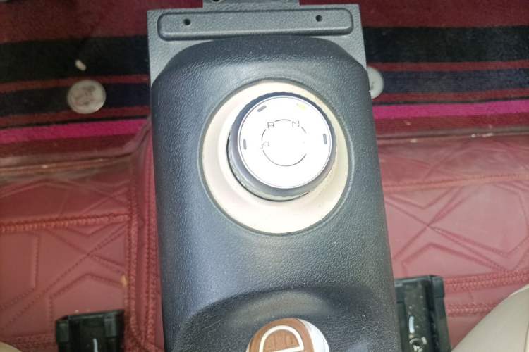 Used Wuling Hongguang MINIEV 2024 3rd Generation 215km Youth Edition Gear Lever
