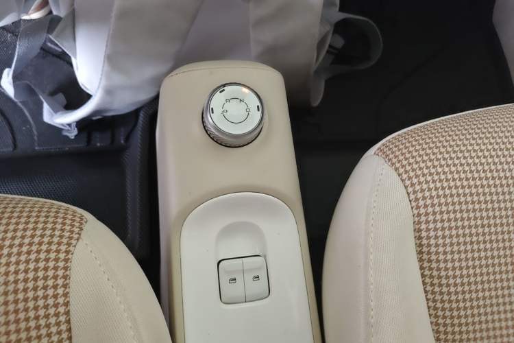 Used Wuling Hongguang MINIEV 2024 3rd Generation 215km Youth Edition Gear Lever