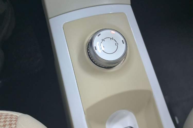 Used Wuling Hongguang MINIEV 2024 3rd Generation 215km Youth Edition Gear Lever