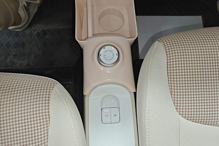 Used Wuling Hongguang MINIEV 2024 3rd Generation 215km Youth Edition Gear Lever