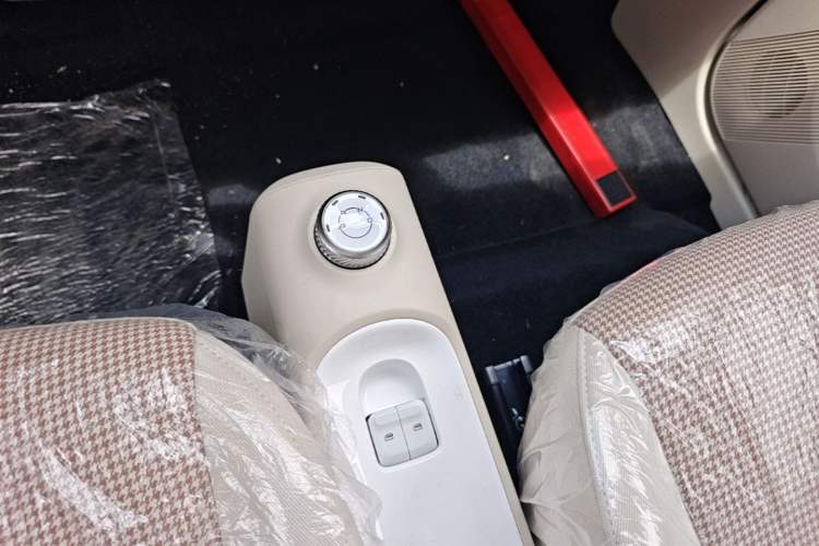 Used Wuling Hongguang MINIEV 2024 3rd Generation 215km Youth Edition Gear Lever